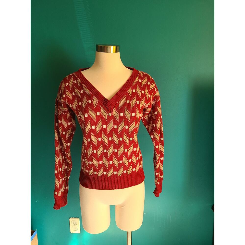 1970s Vintage Red Knit Sweater Retro Geometric V-Neck Pullover Size Medium